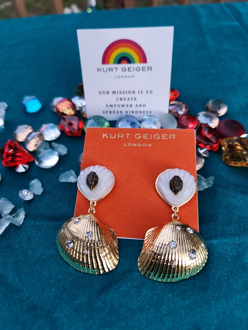 Kurt Geiger Gold and White Seashell Drop Earrings With Eagel Head NWT